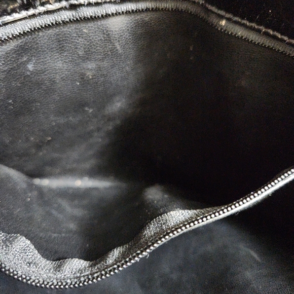 COA Vintage Black Quilted Patent Leather Chanel Tote. - Picture 8 of 16